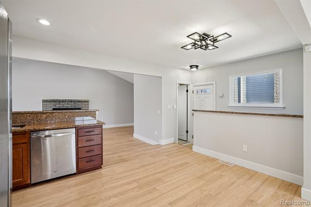 11805 Tahiti Drive, Sterling Heights, MI 48312