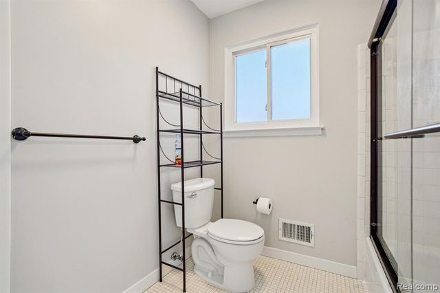 11805 Tahiti Drive, Sterling Heights, MI 48312