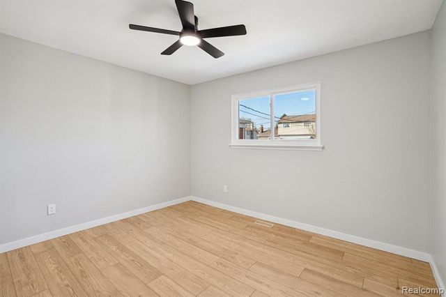 11805 Tahiti Drive, Sterling Heights, MI 48312