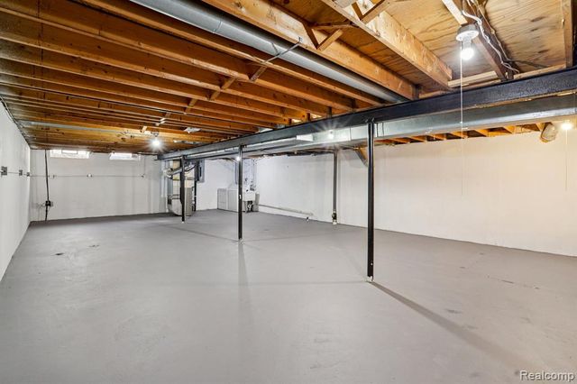 11805 Tahiti Drive, Sterling Heights, MI 48312