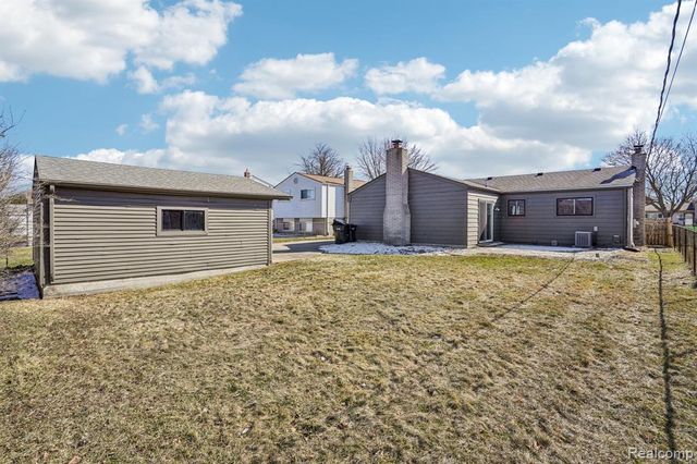 11805 Tahiti Drive, Sterling Heights, MI 48312