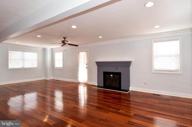 7125 HARRISON LN, Alexandria, VA 22306