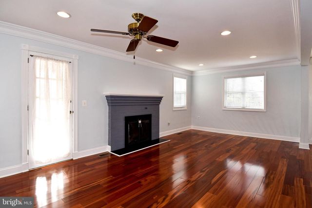 7125 HARRISON LN, Alexandria, VA 22306