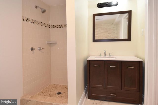 7125 HARRISON LN, Alexandria, VA 22306