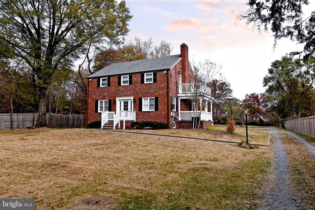 7125 HARRISON LN, Alexandria, VA 22306