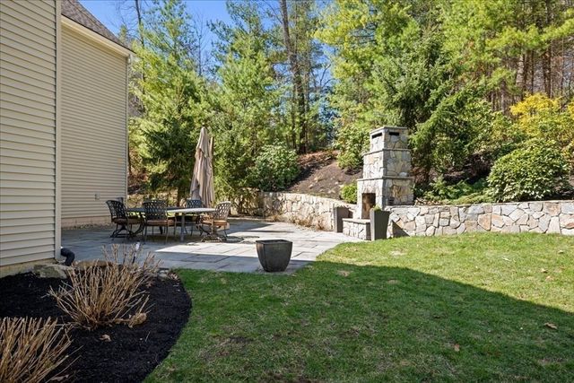 3 Foxhill Drive, Southborough, MA 01772