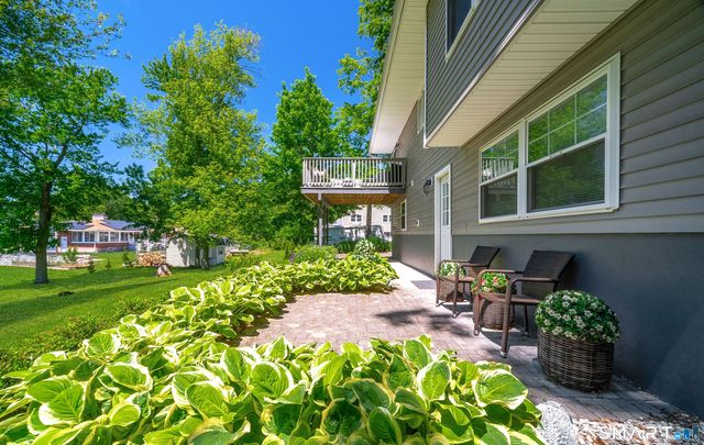 1364 Ridge Road, North Haven, CT 06473