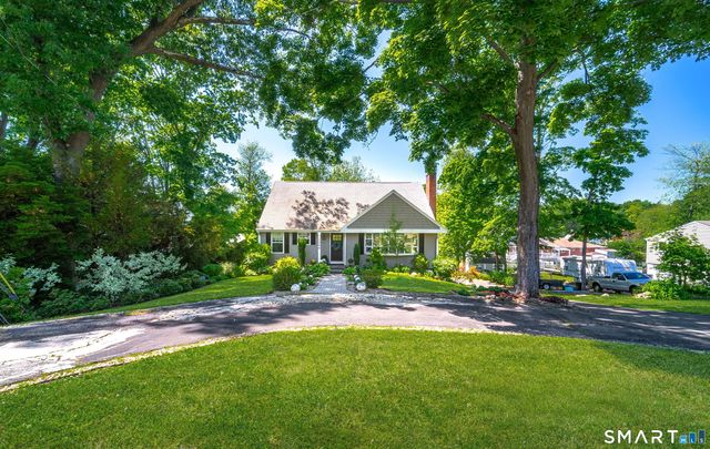 1364 Ridge Road, North Haven, CT 06473