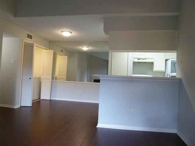 2120 El Paseo Street 1408, Houston, TX 77054