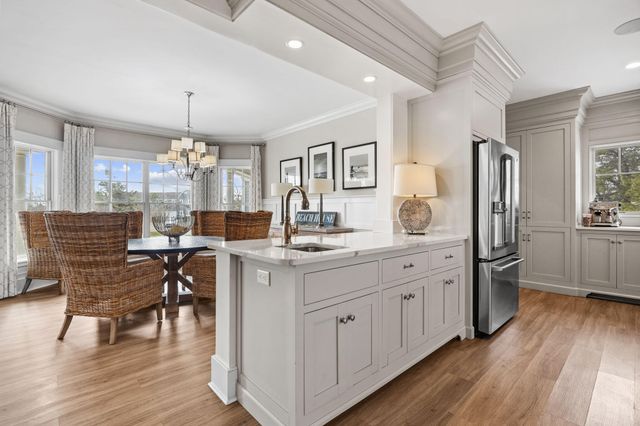 10 Uncle Stephens Road, West Dennis, MA 02670