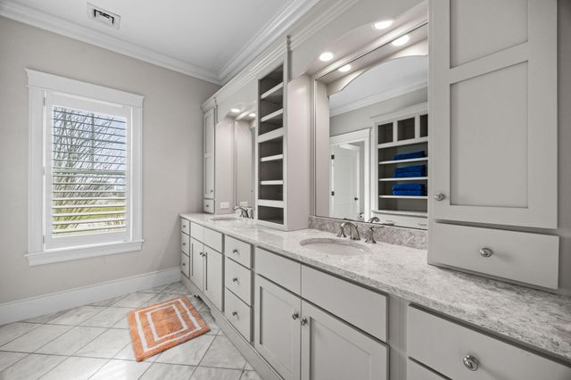 10 Uncle Stephens Road, West Dennis, MA 02670