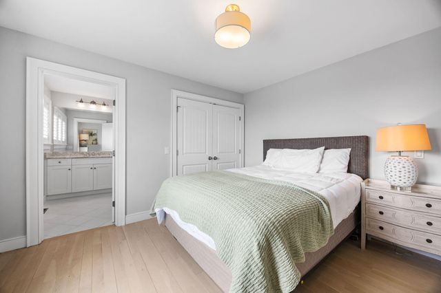 10 Uncle Stephens Road, West Dennis, MA 02670