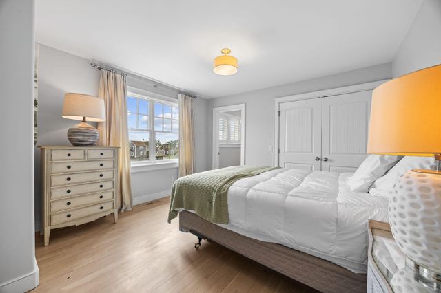 10 Uncle Stephens Road, West Dennis, MA 02670