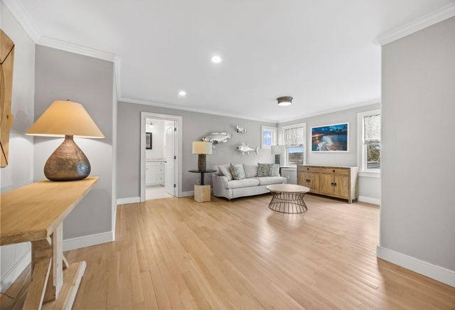 10 Uncle Stephens Road, West Dennis, MA 02670