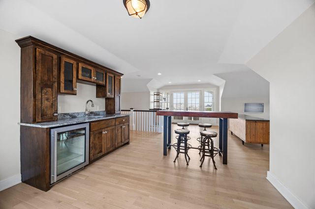 10 Uncle Stephens Road, West Dennis, MA 02670