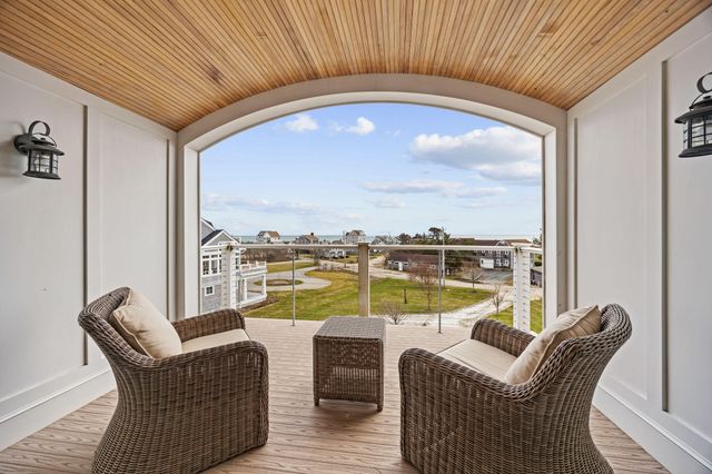 10 Uncle Stephens Road, West Dennis, MA 02670