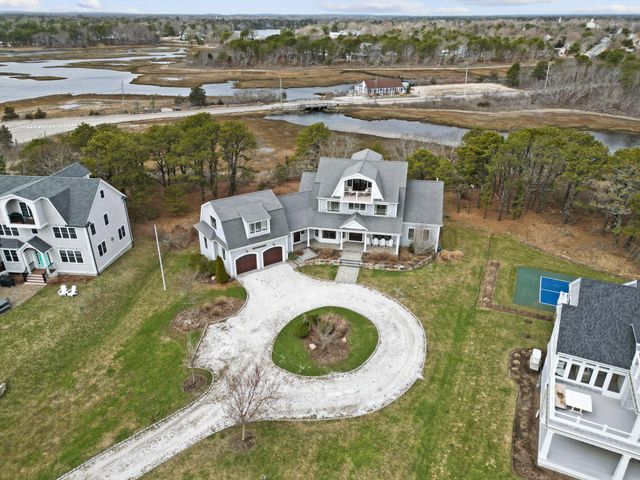 10 Uncle Stephens Road, West Dennis, MA 02670