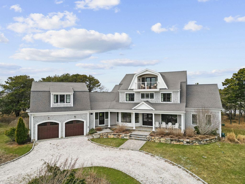 10 Uncle Stephens Road, West Dennis, MA 02670