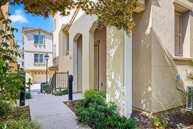 770 Claridad Loop, Milpitas, CA 95035