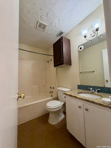 1413 W Mayfield, San Antonio, TX 78211