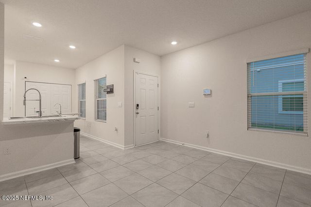 957 OBSERVATORY Parkway, Jacksonville, FL 32218