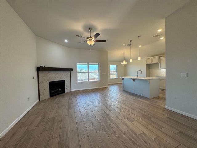 2516 Marsh Lane, Midwest City, OK 73130