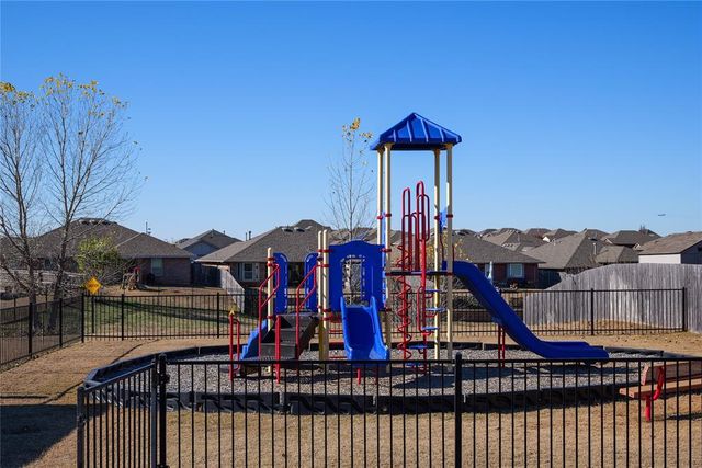 2516 Marsh Lane, Midwest City, OK 73130