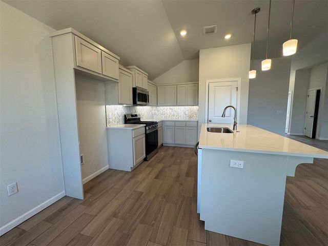 2516 Marsh Lane, Midwest City, OK 73130