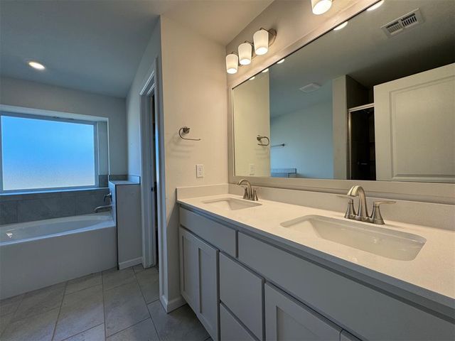 2516 Marsh Lane, Midwest City, OK 73130