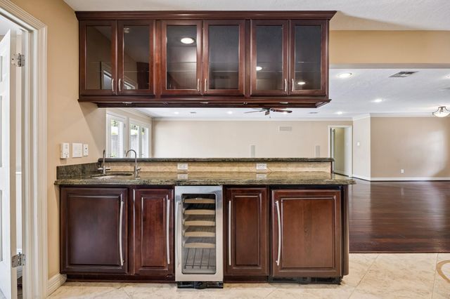 7726 Meadowvale Drive, Houston, TX 77063