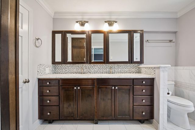 7726 Meadowvale Drive, Houston, TX 77063