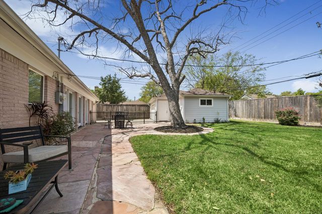 7726 Meadowvale Drive, Houston, TX 77063