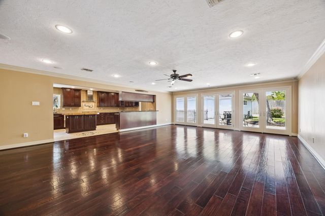 7726 Meadowvale Drive, Houston, TX 77063