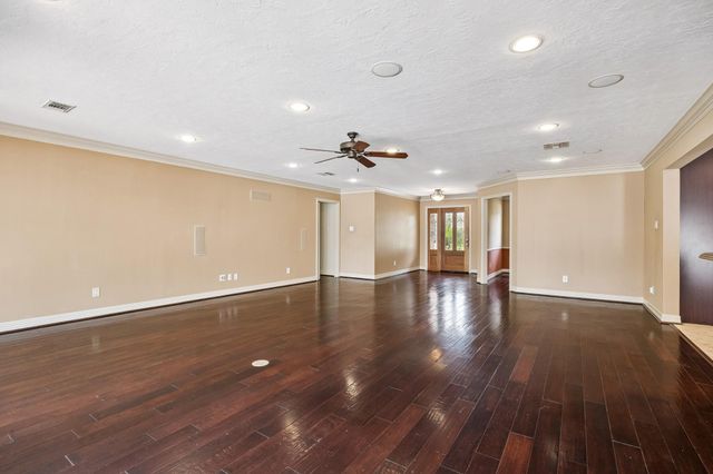 7726 Meadowvale Drive, Houston, TX 77063