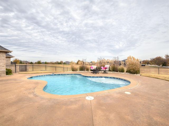 17944 Carlton Way, Edmond, OK 73012