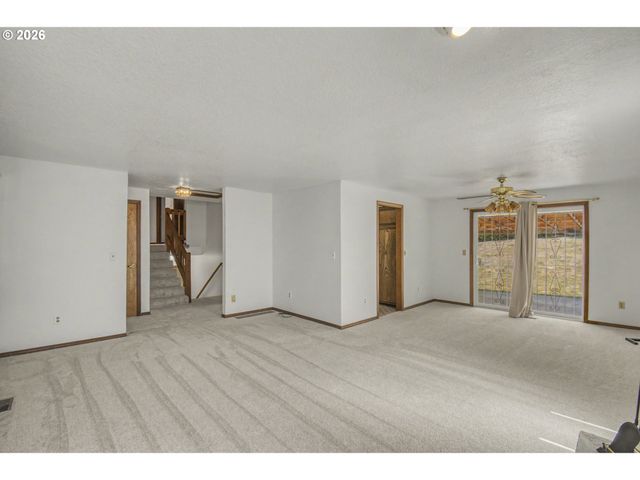 9940 Se 91ST Ave, Happy Valley, OR 97086
