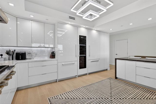 6000 Island Blvd 2102, Aventura, FL 33160