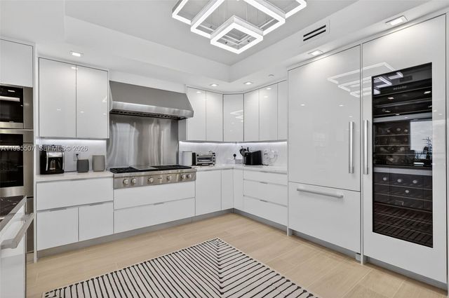 6000 Island Blvd 2102, Aventura, FL 33160