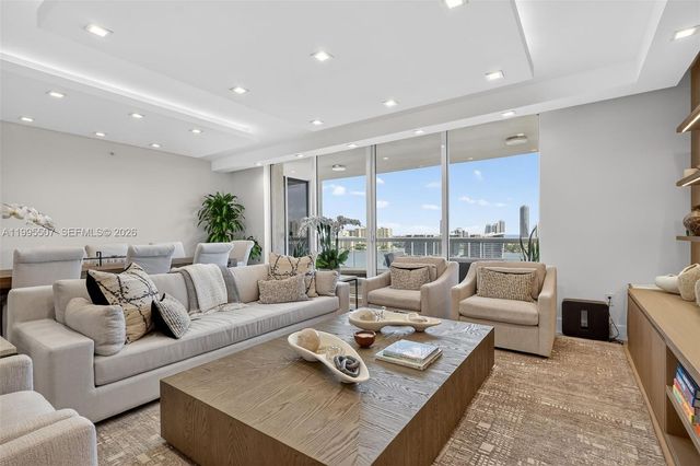 6000 Island Blvd 2102, Aventura, FL 33160