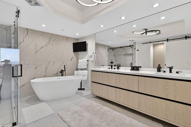 6000 Island Blvd 2102, Aventura, FL 33160