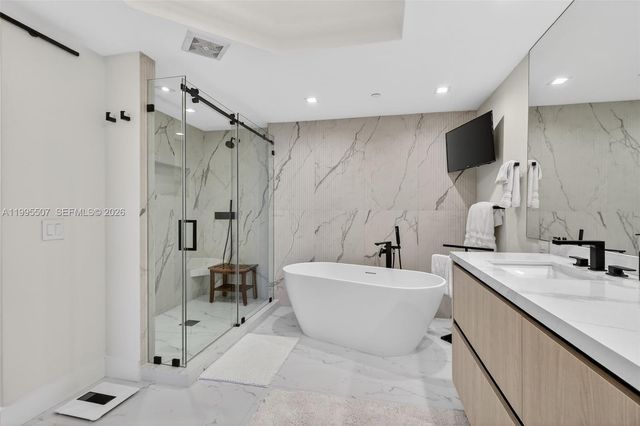 6000 Island Blvd 2102, Aventura, FL 33160