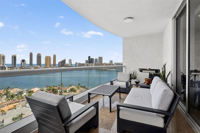 6000 Island Blvd 2102, Aventura, FL 33160