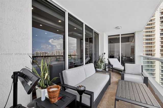 6000 Island Blvd 2102, Aventura, FL 33160