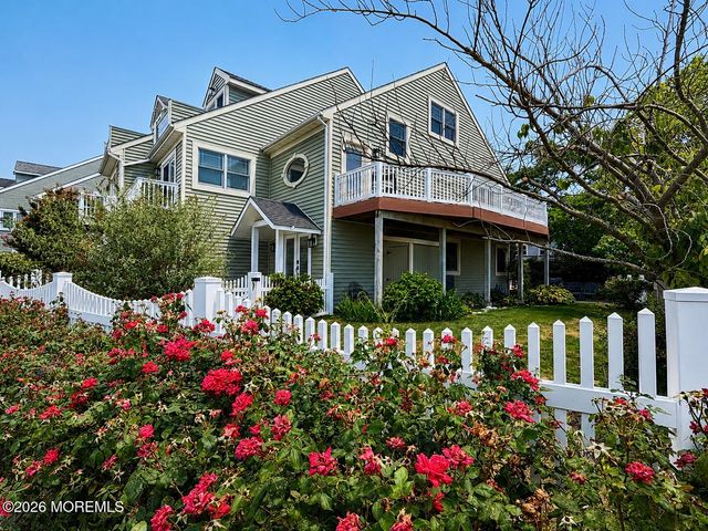 102 Marina Bay Court, Highlands, NJ 07732