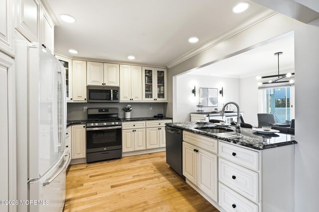 102 Marina Bay Court, Highlands, NJ 07732