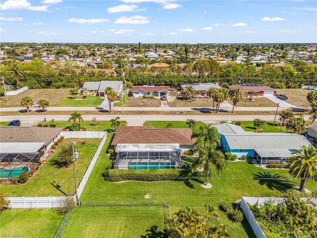 1220 Everest PKWY, Cape Coral, FL 33904