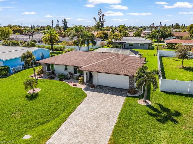 1220 Everest PKWY, Cape Coral, FL 33904