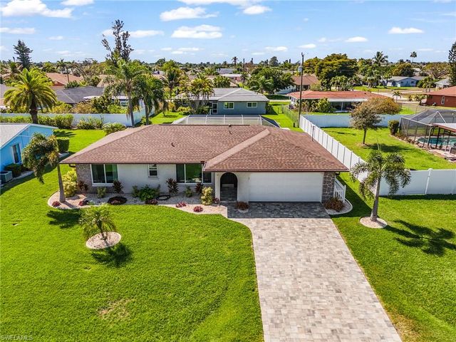 1220 Everest PKWY, Cape Coral, FL 33904