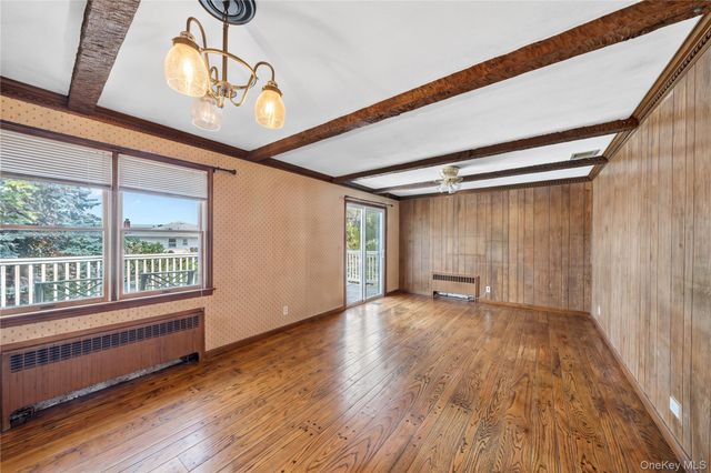240 Pearl Street, Lawrence, NY 11559