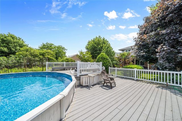 240 Pearl Street, Lawrence, NY 11559
